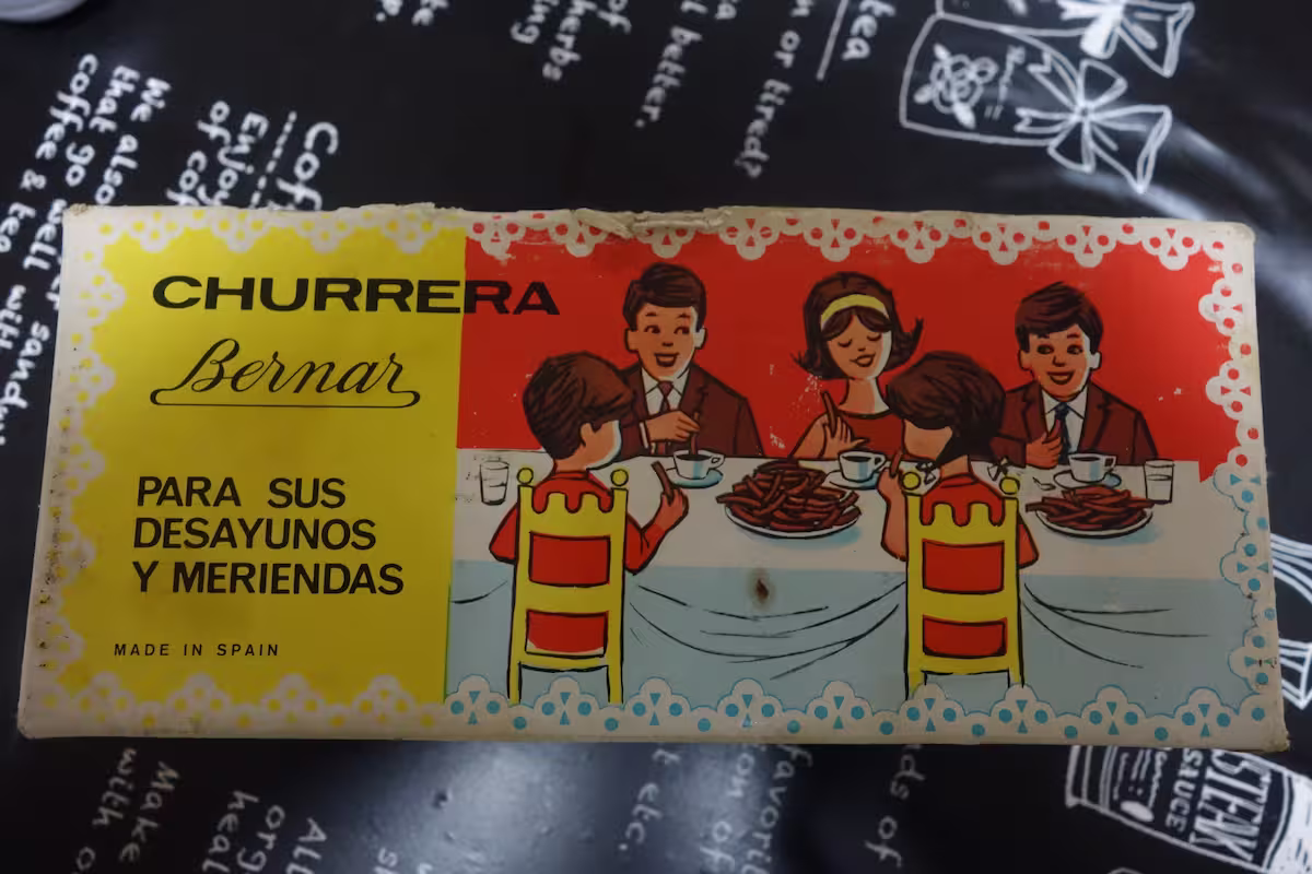 チュロス：羊飼いの焚き火から東京の公園まで